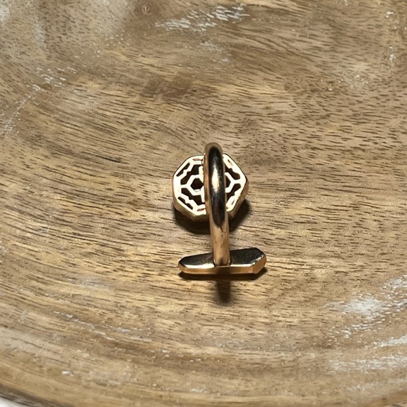 Kendra Scott Theodore Ring - Shiny Orange Goldstone - Picture 12 of 14